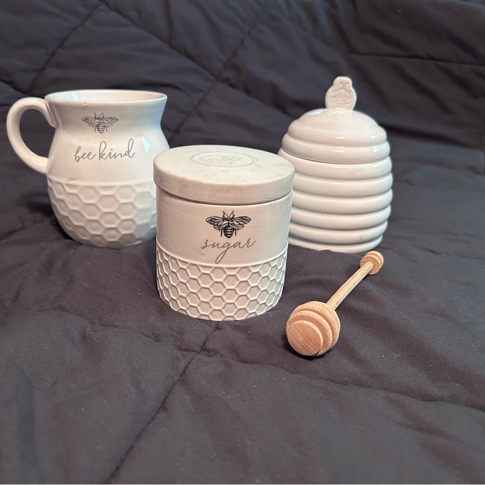 White Honeycomb Ceramic Kitchen Set